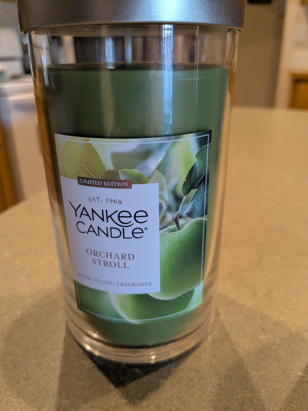 Yankee Candle Orchard Stroll Green Jar Candle